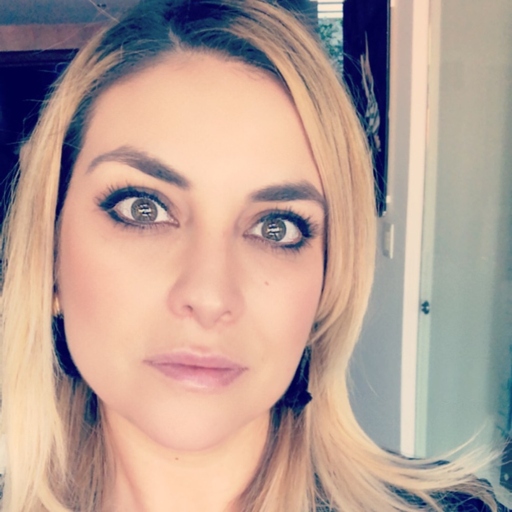Meet your Posher, Monica